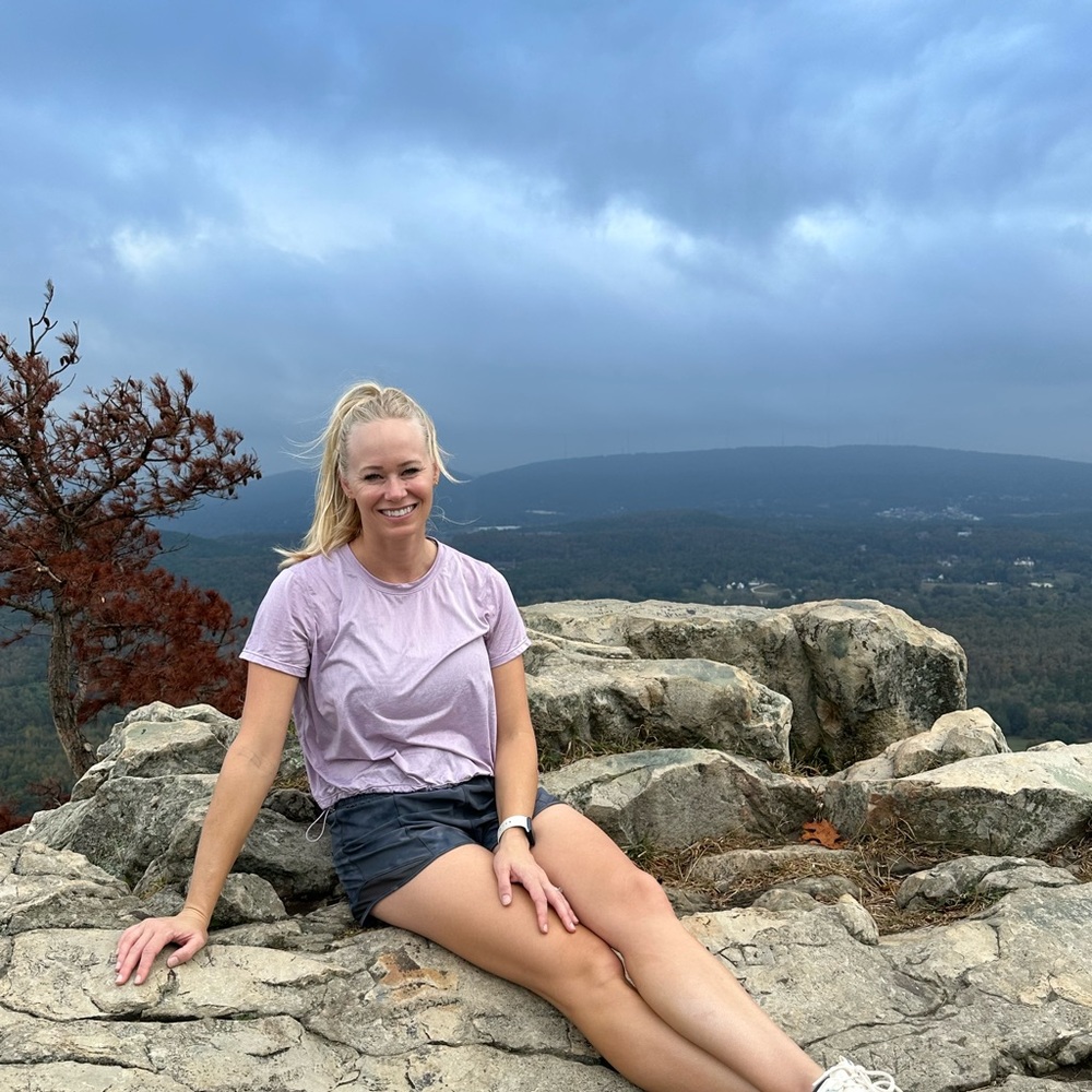 Meet your Posher, Caitlin